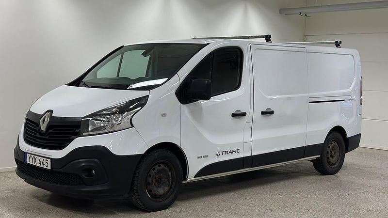 Vit Begagnad 2018 Renault Trafic Minibuss | 109 900 kr (Bra pris) - Bild 1/4