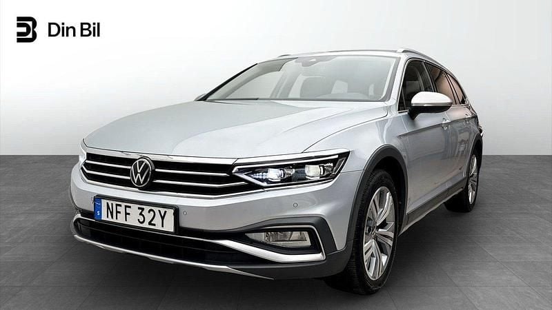 Silver Begagnad 2023 VW Passat Alltrack Executive Kombi | 349 900 kr (Marknadspris) - Bild 1/4