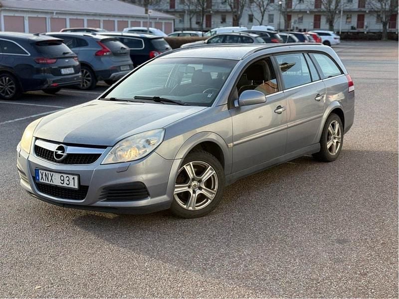 Grå Begagnad 2006 Opel Vectra Kombi | 13 900 kr (Bra pris) - Bild 1/4