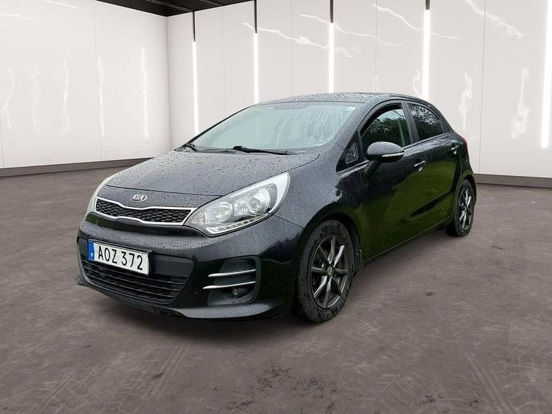 Begagnad Kia Rio 85 HK (62 kW) 2015 Svart Halvkombi