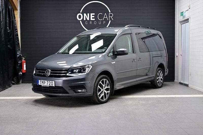 Ljusgrå Begagnad 2018 VW Caddy Maxi Life Life Minibuss | 484 900 kr - Bild 1/4