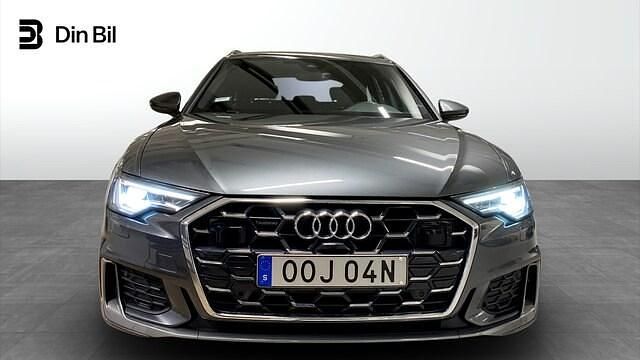 Begagnad Audi A6 S-Line 204 HK (150 kW) 2024 Daytonagrå pärleffekt Kombi