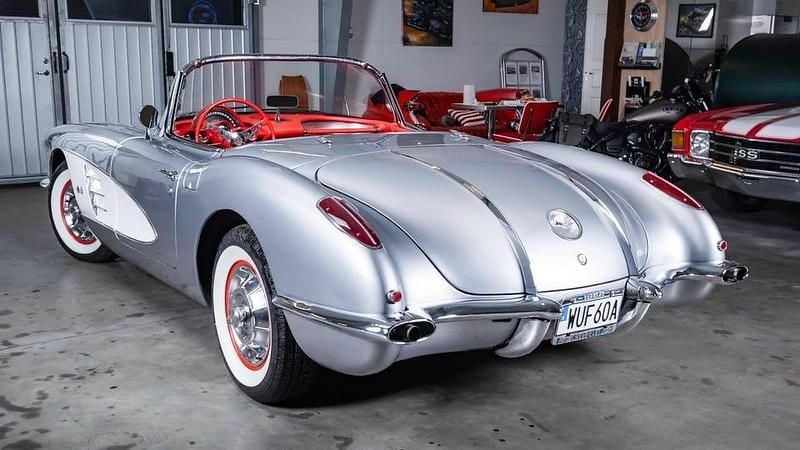 Röd Begagnad 1958 Chevrolet Corvette Cab | 989 000 kr - Bild 1/4