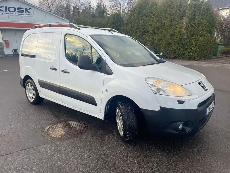 Begagnad 2011 Peugeot Partner Van | 40 000 kr (Marknadspris) - Bild 1/4