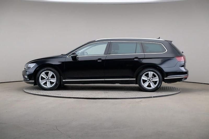 Begagnad VW Passat 200 HK (147 kW) 2022 Svart Kombi