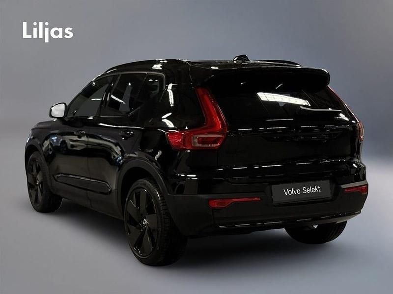 Begagnad Volvo EX40 Performance 328 kW (447 HK) 2024 Svart SUV