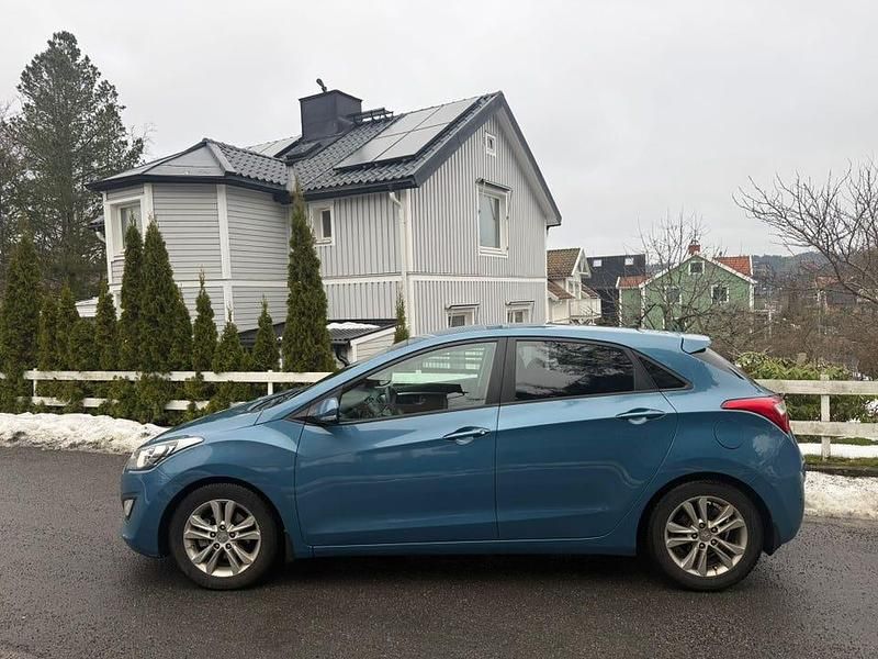 Begagnad Hyundai i30 110 HK (80 kW) 2013 Halvkombi