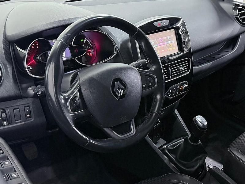 Begagnad Renault Clio GrandTour Intens 90 HK (66 kW) 2018 Vit Kombi