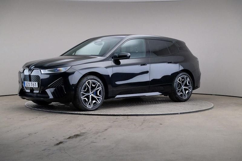 Svart Begagnad 2022 BMW iX SUV | 605 000 kr (Bra pris) - Bild 1/4