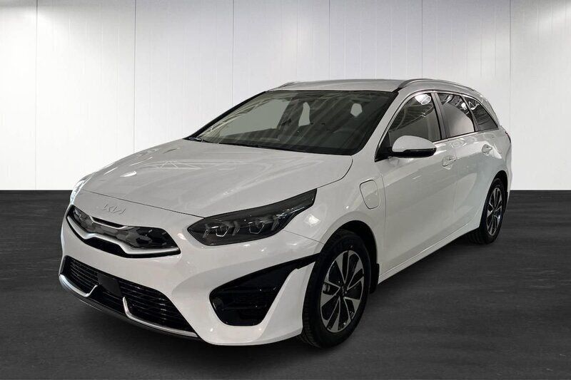Vit Ny 2024 Kia Ceed Sportswagon Kombi | 394 700 kr - Bild 1/4