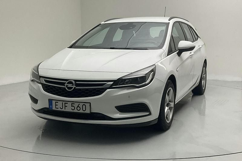 Vit Begagnad 2016 Opel Astra Enjoy | 99 800 kr (Bra pris) - Bild 1/4