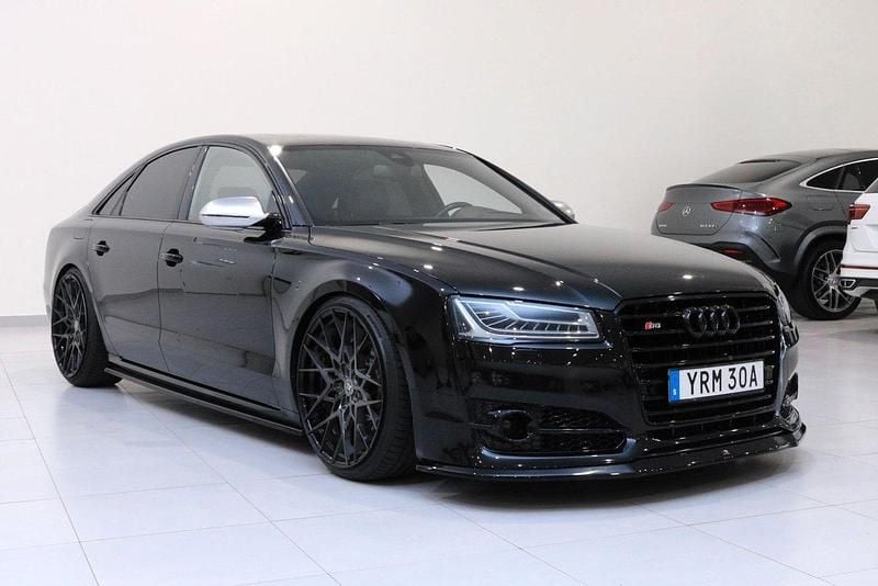 Svart Begagnad 2017 Audi S8 plus Design Sedan | 579 900 kr - Bild 1/4