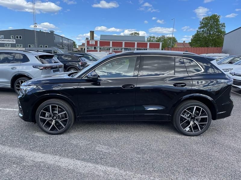 Ny VW Tiguan R-line 272 HK (200 kW) 2025 Svart SUV