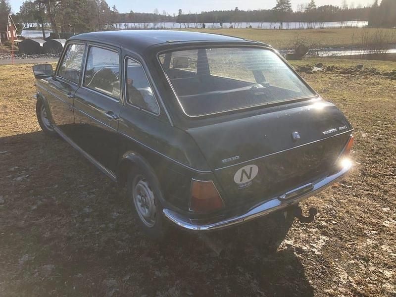 Begagnad Austin Maxi 84 HK (61 kW) 1973 Brittisk grön Halvkombi