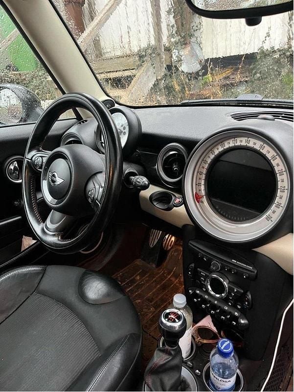 Begagnad Mini Cooper S 184 HK (135 kW) 2012 Orange Halvkombi