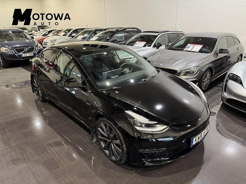 Begagnad Tesla Model 3 Performance 377 kW (513 HK) 2020 Svart Sedan