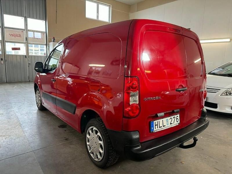 Begagnad Citroën Berlingo 90 HK (66 kW) 2008 Röd Minibuss