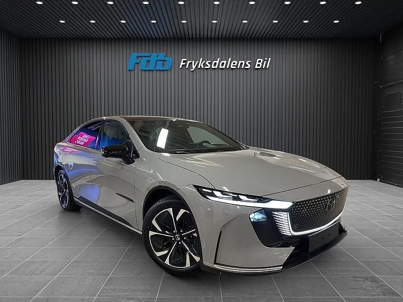 Grå Ny 2025 Mazda 6e Takumi-Line Sedan | 522 400 kr - Bild 1/4