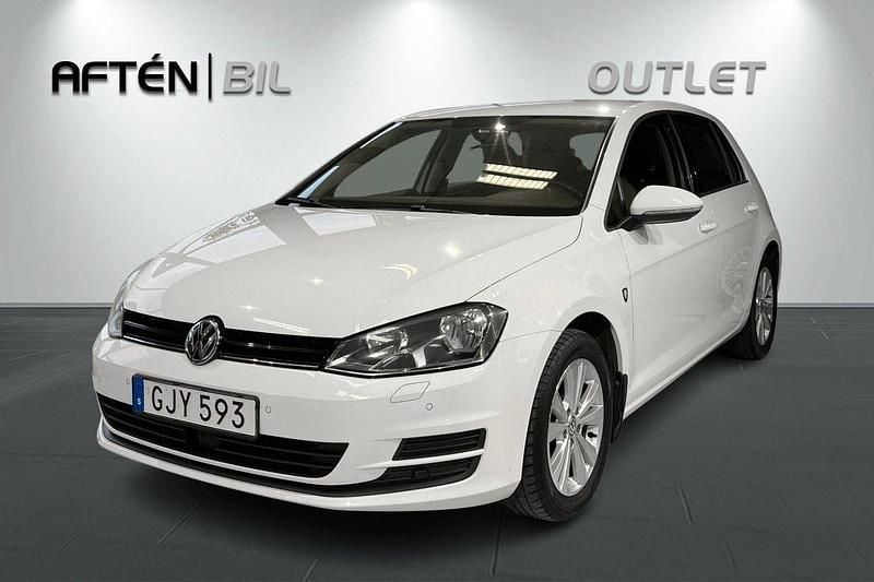 Vit Begagnad 2016 VW Golf VII Halvkombi | 129 800 kr (Bra pris) - Bild 1/3