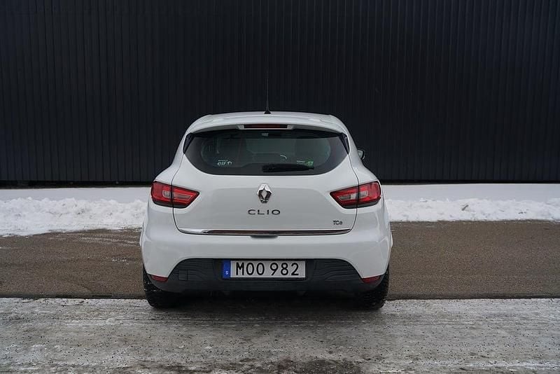 Begagnad Renault Clio IV 90 HK (66 kW) 2015 Vit Halvkombi