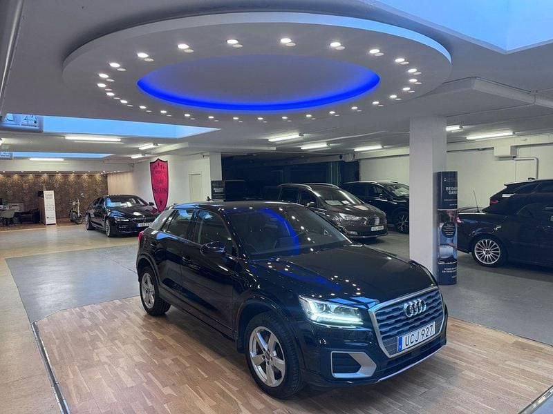 Svart Begagnad 2017 Audi Q2 SUV | 149 900 kr (Bra pris) - Bild 1/4