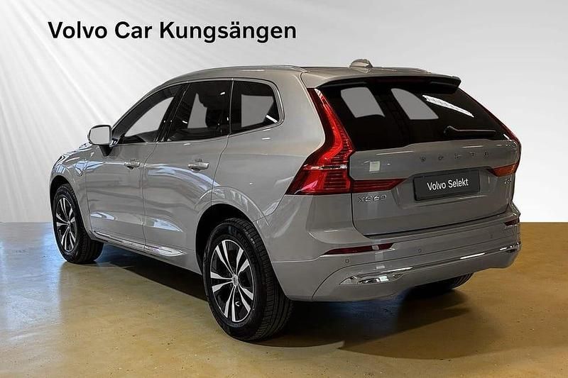 Begagnad Volvo XC60 Core 355 HK (261 kW) 2025 Silver SUV
