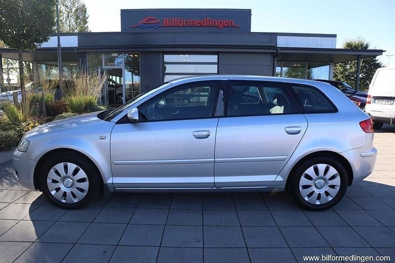 Silver samma som bilen Begagnad 2007 Audi A3 Sportback Halvkombi | 39 900 kr (Marknadspris) - Bild 1/4