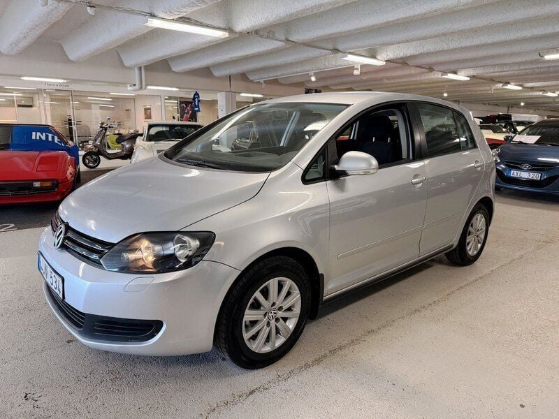 Silver Begagnad 2012 VW Golf VII Halvkombi | 89 900 kr (Superpris) - Bild 1/4
