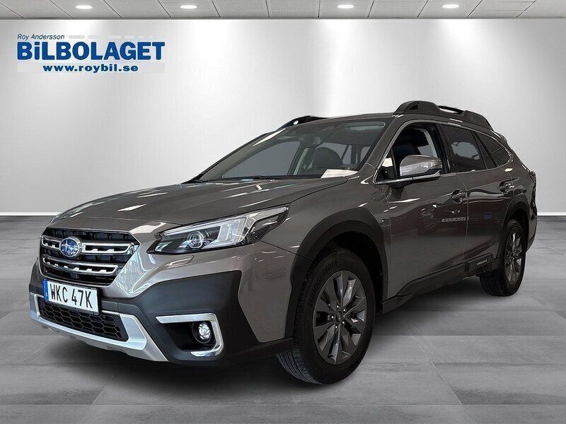 Ljusbrun Begagnad 2022 Subaru Outback SUV | 378 900 kr (Marknadspris) - Bild 1/4