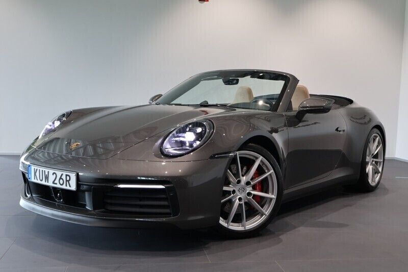 Flerfärgad (grey) Begagnad 2023 Porsche 911 Carrera S Cabriolet Cab | 1 695 000 kr - Bild 1/4