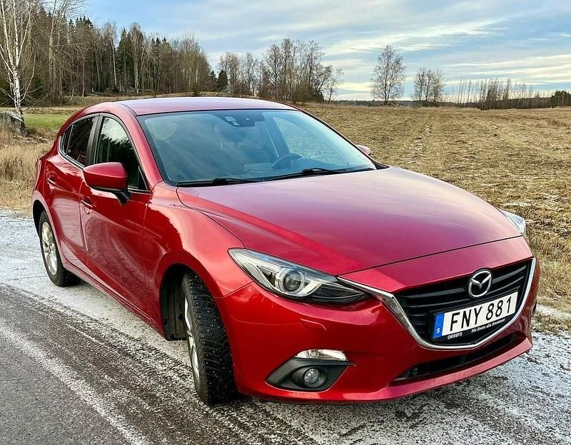 Begagnad 2015 Mazda 3 Inclusive Halvkombi | 97 500 kr (Marknadspris) - Bild 1/4
