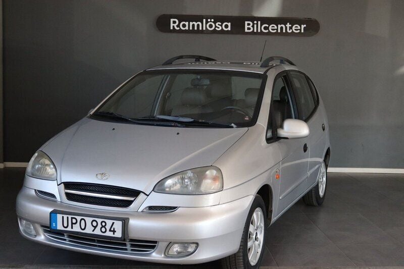 Begagnad Chevrolet Tacuma 122 HK (89 kW) 2003 Silver Minibuss