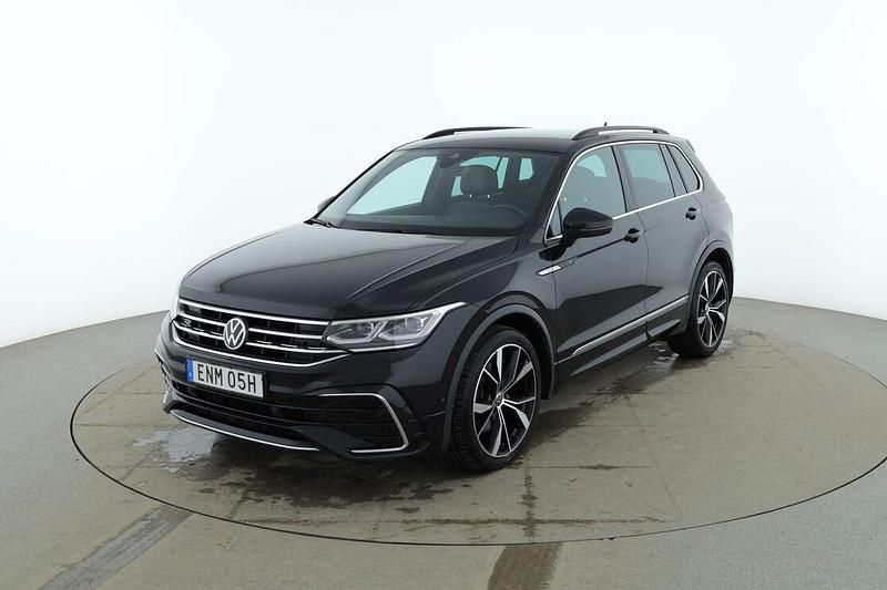 Svart Begagnad 2021 VW Tiguan R-line SUV | 325 000 kr (Dyr) - Bild 1/3