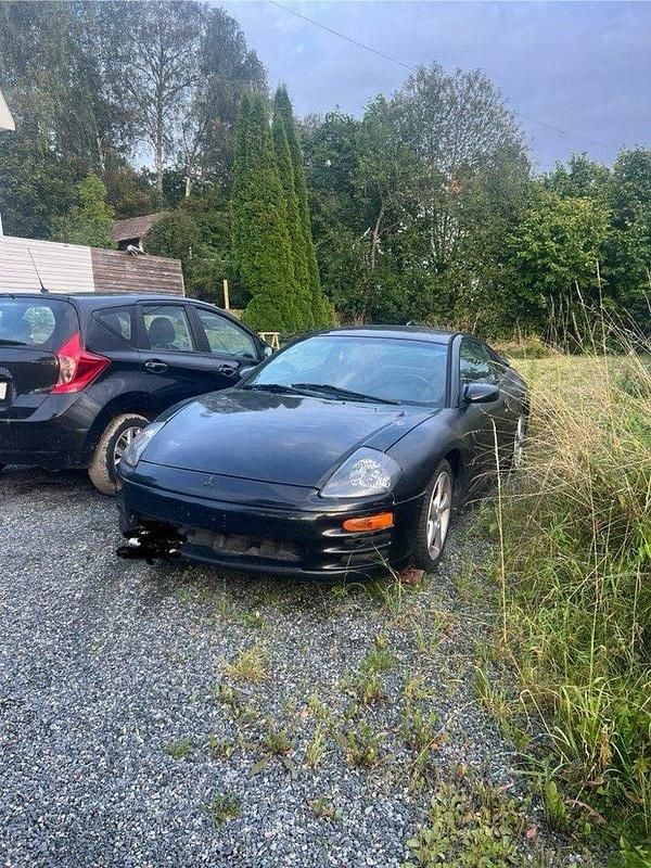 Svart Begagnad 2001 Mitsubishi Eclipse Sportkupé | 30 000 kr - Bild 1/4