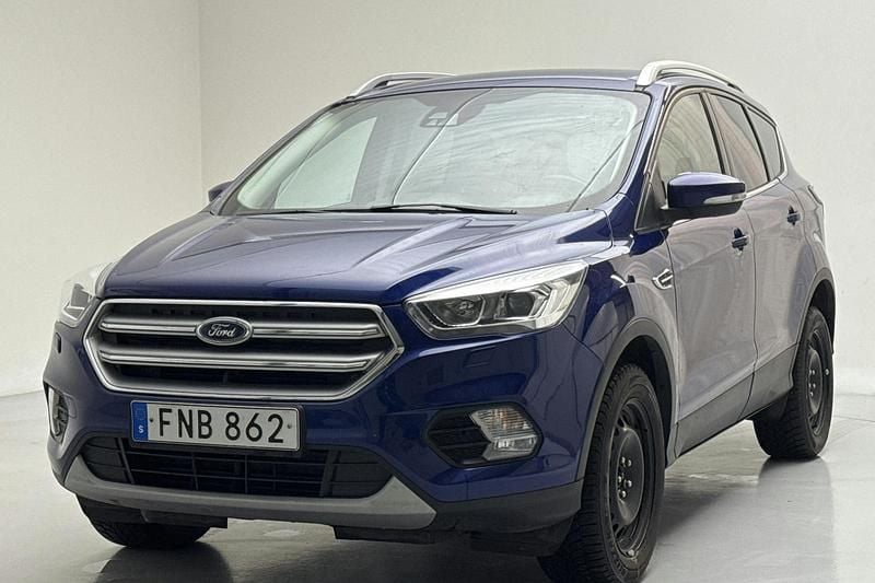 Blå Begagnad 2018 Ford Kuga Titanium SUV | 134 900 kr (Bra pris) - Bild 1/4