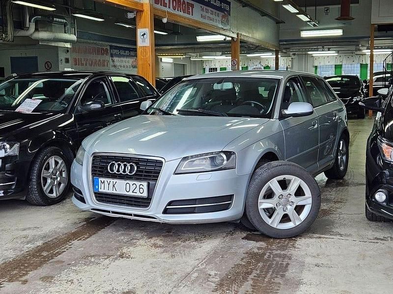 Silver Begagnad 2013 Audi A3 Attraction Kombi | 49 999 kr (Lite dyr) - Bild 1/4