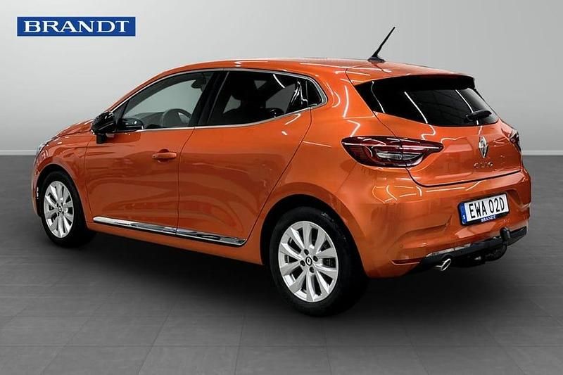Begagnad Renault Clio V Intens 91 HK (66 kW) 2023 Orange Halvkombi