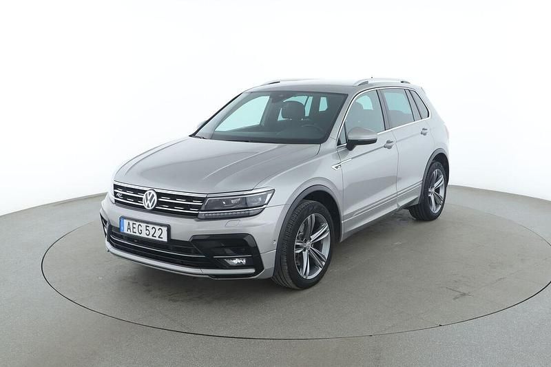 Silver Begagnad 2018 VW Tiguan R-line SUV | 254 000 kr (Marknadspris) - Bild 1/3