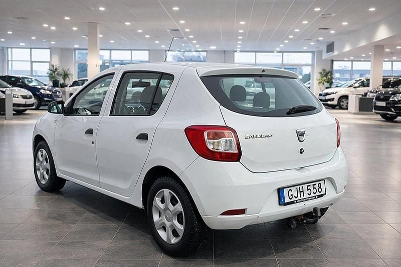 Begagnad Dacia Sandero 90 HK (66 kW) 2014 Vit Halvkombi