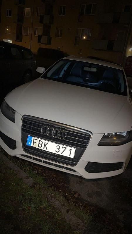 Begagnad Audi A4 160 HK (117 kW) 2011 Vit Kombi