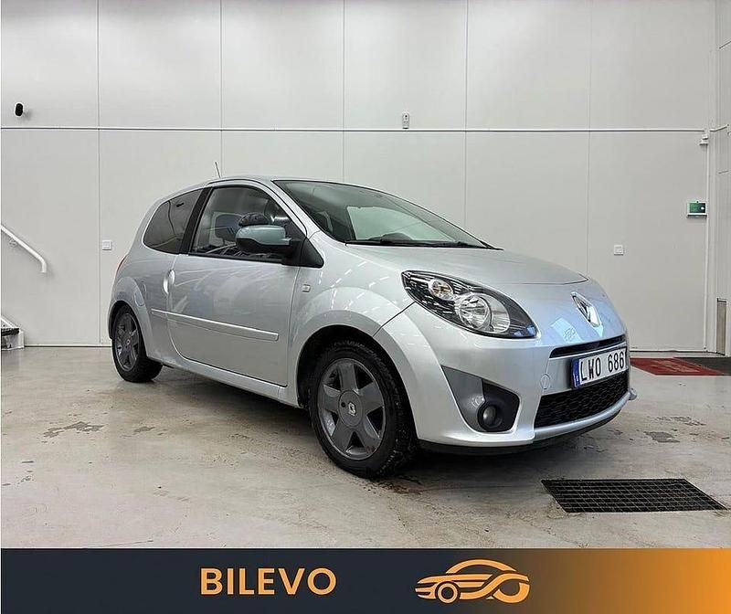 Begagnad Renault Twingo 75 HK (55 kW) 2011 Silver Halvkombi