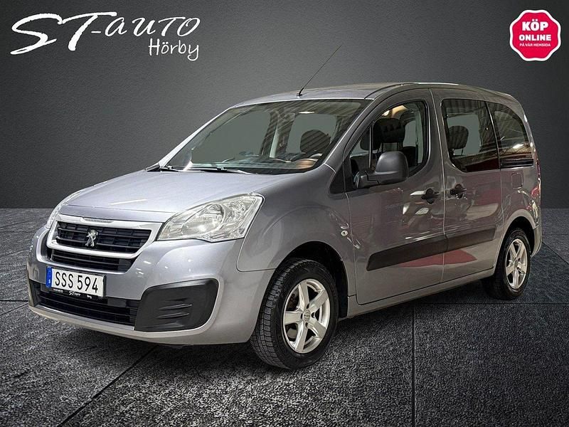 Grå (grå metallic) Begagnad 2017 Peugeot Partner Tepee Minibuss | 109 900 kr - Bild 1/4