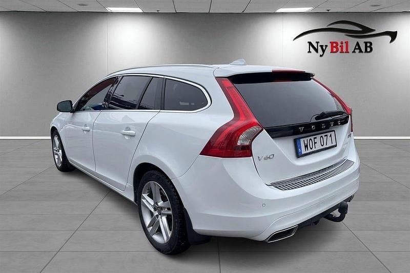 Begagnad Volvo V60 288 HK (211 kW) 2016 Vit Kombi