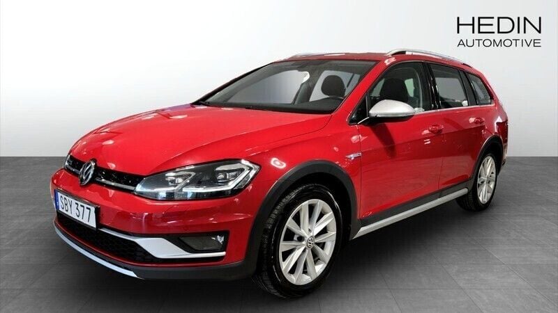 Röd (red) Begagnad 2018 VW Golf Alltrack Kombi | 159 900 kr (Marknadspris) - Bild 1/4