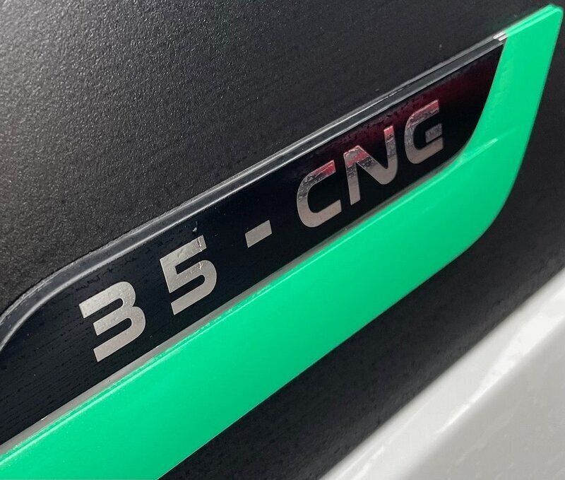 Begagnad Iveco Daily 100 HK (73 kW) 2021 Vit