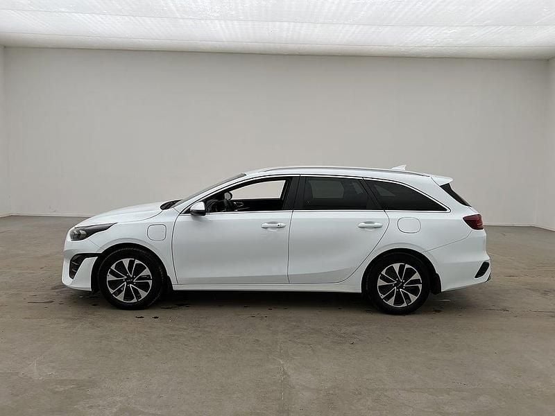 Begagnad Kia Ceed Sportswagon 2022 Vit Kombi