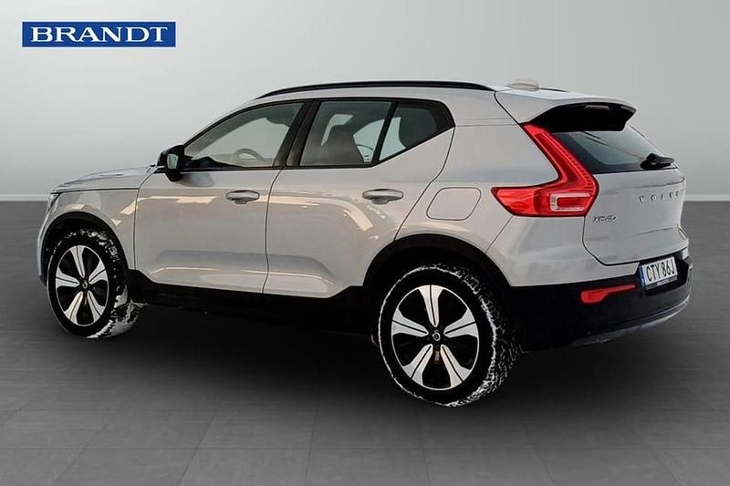 Begagnad Volvo XC40 Plus 175 kW (238 HK) 2023 Silver SUV