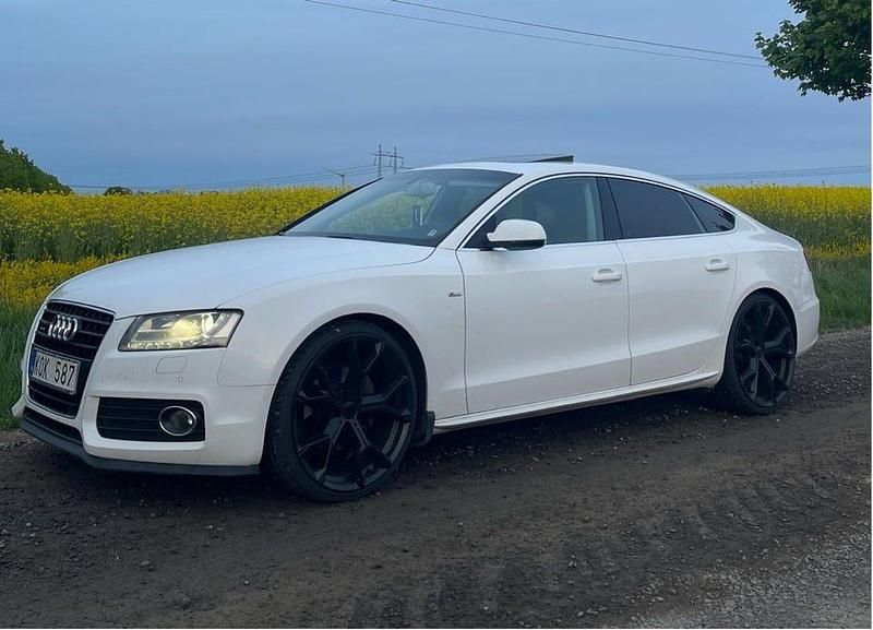 Vit Begagnad 2010 Audi A5 Sportback Comfort Halvkombi | 120 000 kr (Dyr) - Bild 1/1