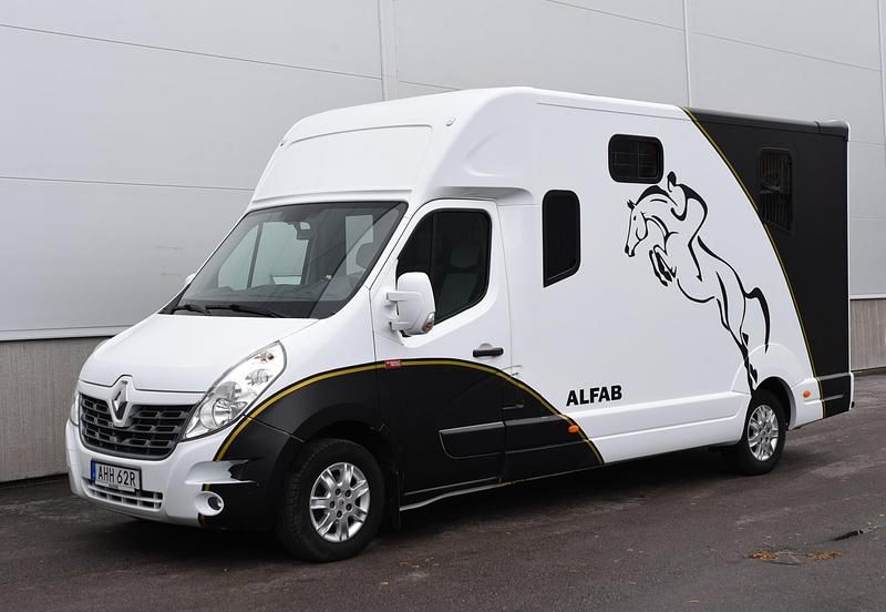 Begagnad Renault Master 170 HK (125 kW) 2019 Vit Pickup