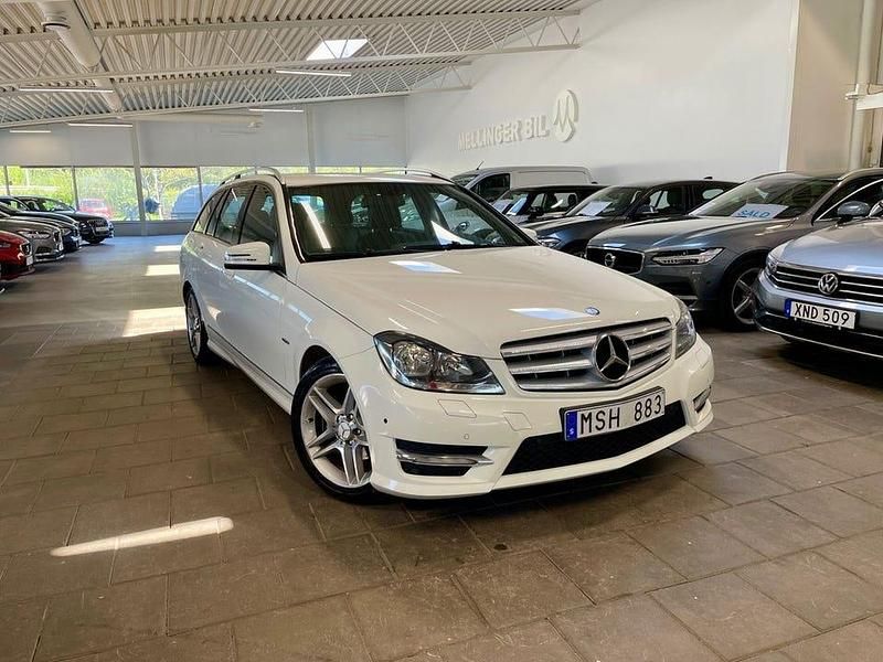 Vit Begagnad 2012 Mercedes C180 AMG Kombi | 89 000 kr (Marknadspris) - Bild 1/4